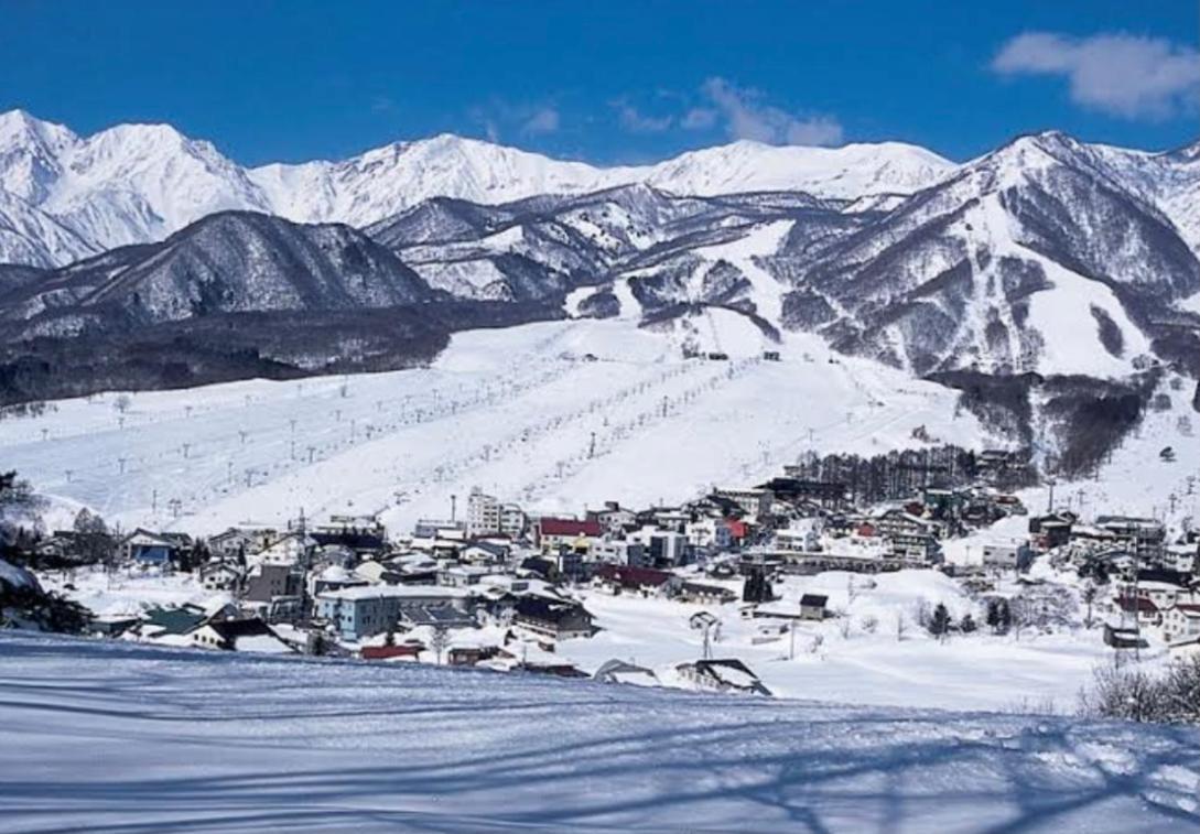 Sunshine Hakuba Ski-To-Door Exterior photo