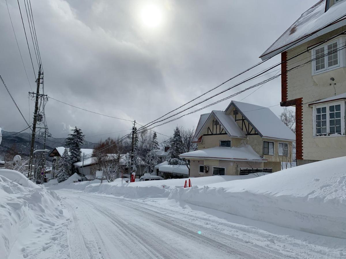Sunshine Hakuba Ski-To-Door Exterior photo